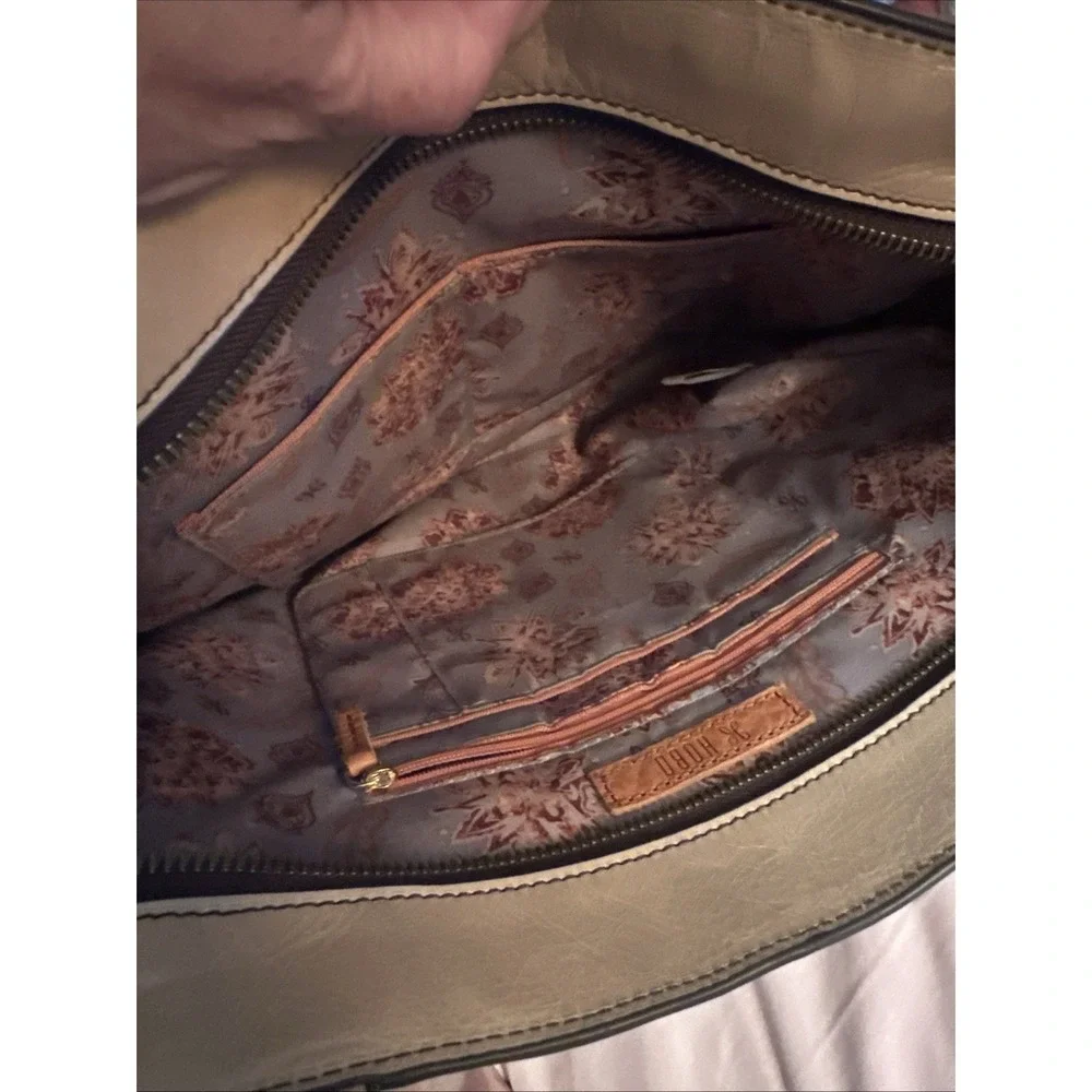 Hobo Affinity Leather Handbag Beige/stone With Brown Stitching